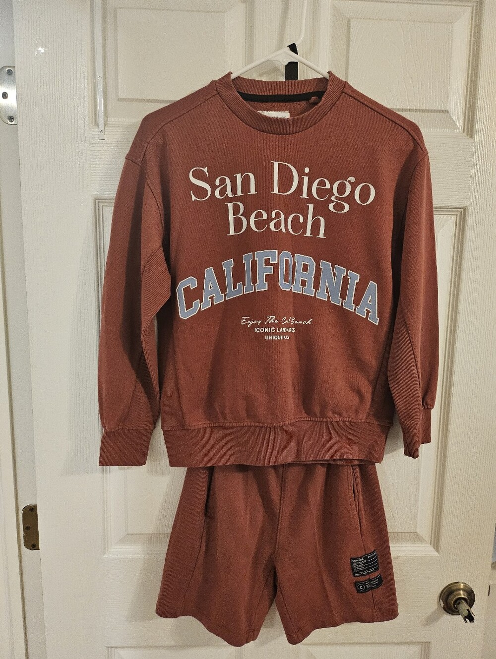 Zara Kids Rust 'San Diego Beach California' Pullover Sweatshirt and Shorts